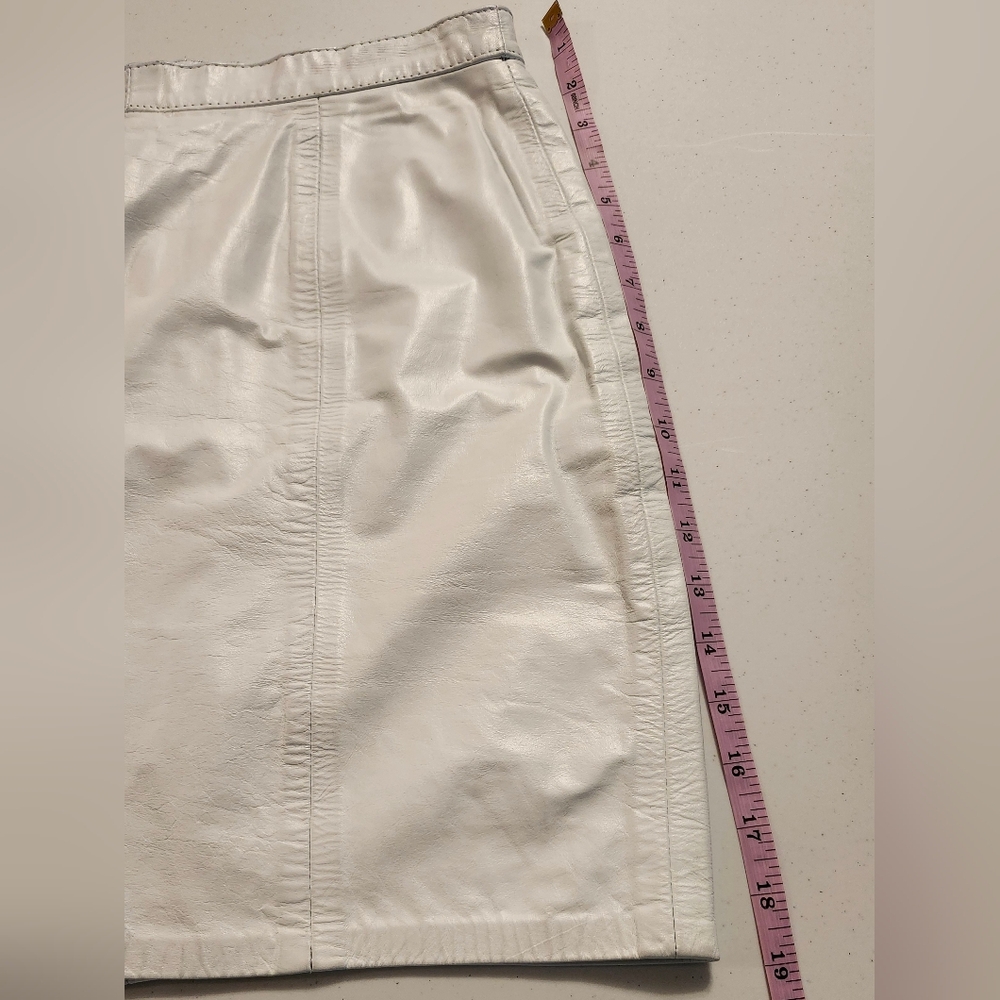 GIANNI VINTAGE WOMENS WHITE LEATHER MINI SKIRT SZ 4/6 WAIST 15 EUC - Picture 7 of 9